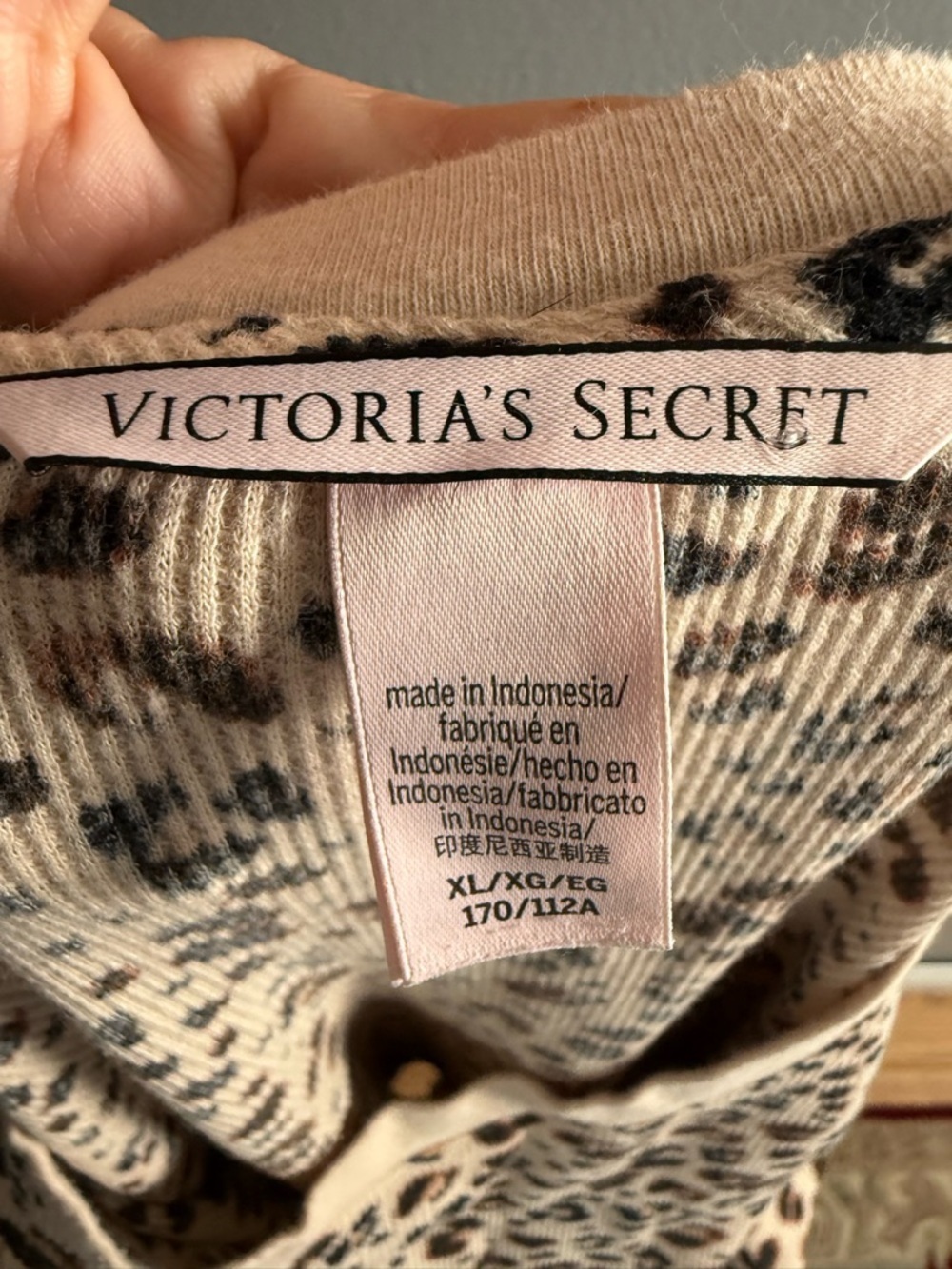 Victoria's Secret Long Sleeve Leopard Print Thermal Waffle Nightgown Womens XL - Picture 4 of 4